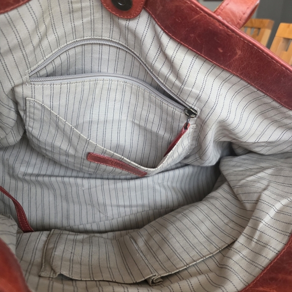 Frye Melissa Red Leather Shoulder Bag Zero Stains, Smoke Free Home - Picture 10 of 11